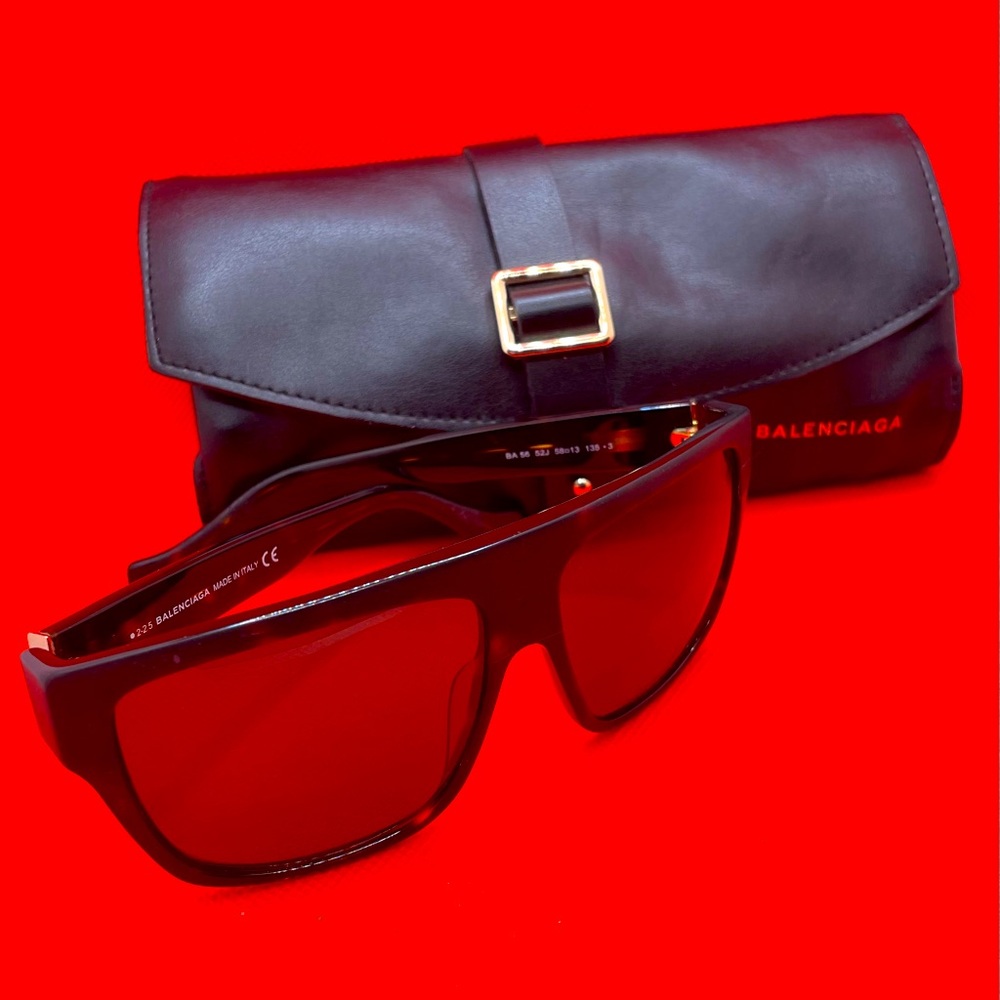 🕶️ "Shade in Style with Authentic Balenciaga Sunglasses!" 🕶️